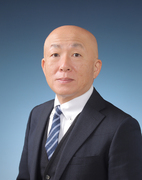 岡田 和也 氏